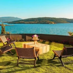 Seating area with sea view at Le Méridien Bodrum Beach Resort.