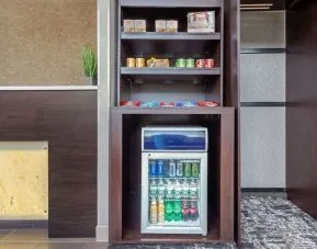 Convenience store and snack bar at Comfort Inn Prospect Park-Brooklyn.