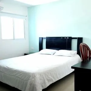Day use room with natural light at Hotel Intersuites.