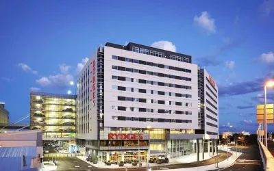 Hotel exterior at Rydges Sydney Airport Hotel.
