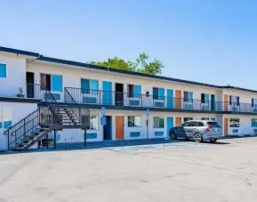 Parking available at Tradewinds Motel.