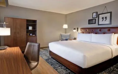Day use room with natural light at Four Points By Sheraton Boston-Newton.