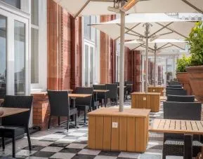 Outdoor seating at DoubleTree By Hilton Brighton Metropole.