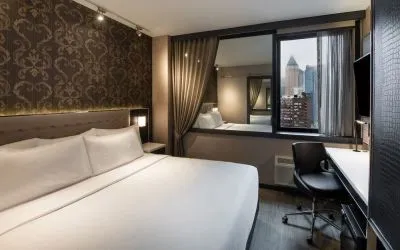 Day use room with natural light at Aliz Hotel Times Square.