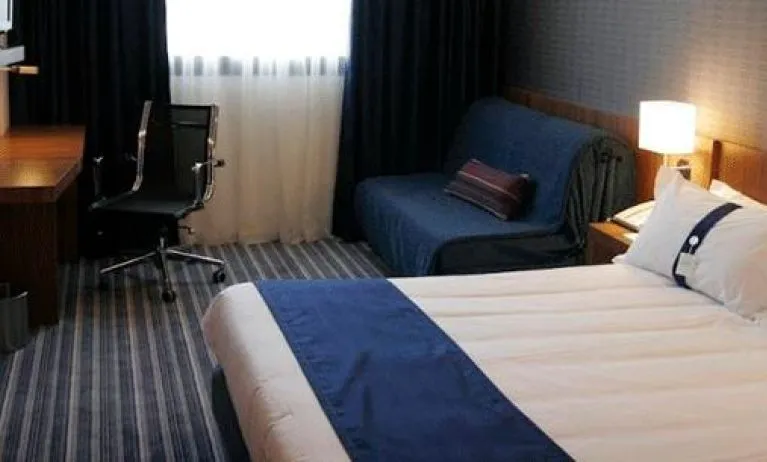 Holiday Inn Express Bilbao Airport, Derio