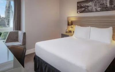 Day use room with natural light at DoubleTree By Hilton Bristol City Centre. 