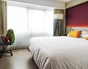 Mercure Ariosto Lima, Lima