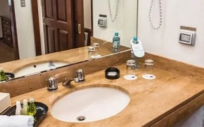 J&A Classic Hotel
