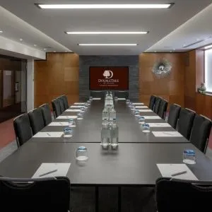 Professional meeting room at DoubleTree by Hilton London Greenwich.