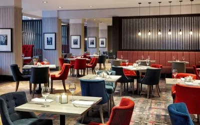 Dining area perfect for coworking at Doubletree by Hilton Glasgow Central.