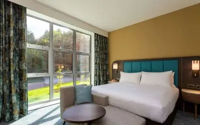 Day use room with natural light at DoubleTree By Hilton Nottingham - Gateway.