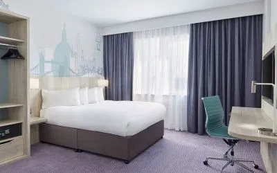Day use room with work desk at Leonardo Hotel London Croydon.