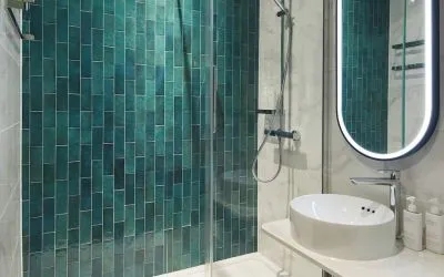 Guest bathroom with shower at Leonardo Royal Hotel Glasgow.