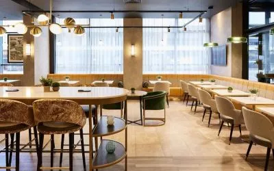 Dining area perfect for coworking at Leonardo Royal Hotel Glasgow.