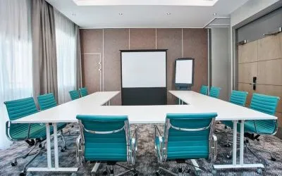 Professional meeting room at Leonardo Royal Hotel Oxford.
