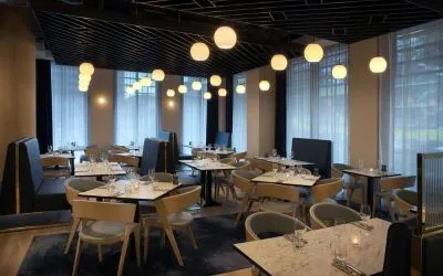 Dining area perfect for coworking at Leonardo Hotel Bristol City.