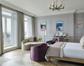 Day use room with open windows, terrace and tub at The Grand Brighton.