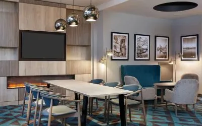 Coworking desk at Leonardo Hotel Southampton.