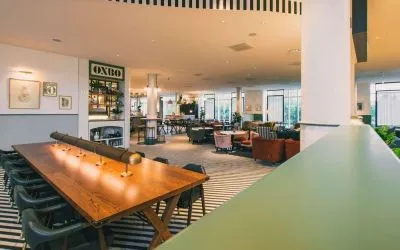 Restaurant area perfect for lounge and co-working at the Hilton Reading. 