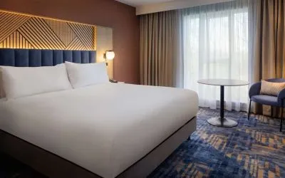 Day use room with natural light at DoubleTree By Hilton Coventry.