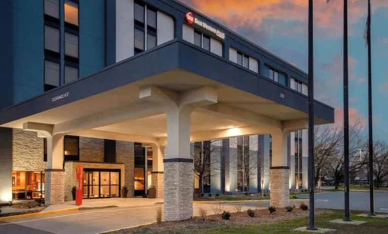 Hotel entrance at Best Western Plus Secaucus Meadowlands.