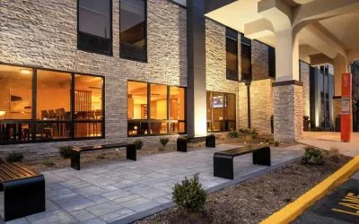 Outdoor seating area at Best Western Plus Secaucus Meadowlands.