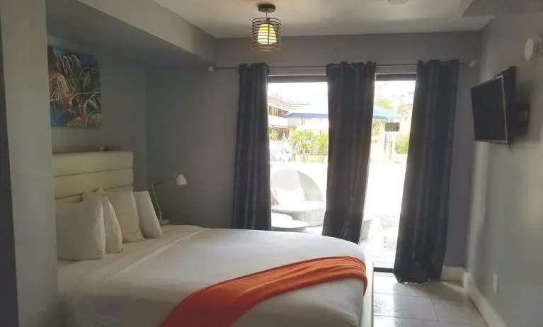 Day use room at Hollywood Beach Suites, A South Beach Group Hotel.