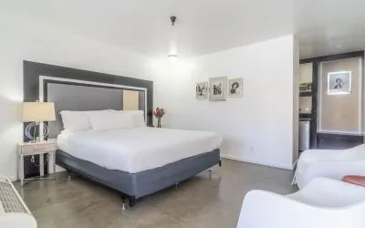 Spacious day use room at Aqua Soleil Hotel & Mineral Water Spa.