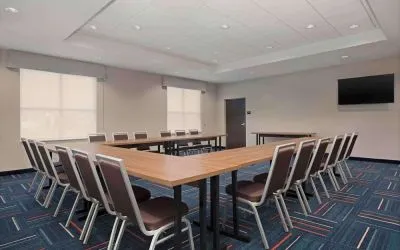 Professional meeting room at Hampton Inn By Hilton Port Hope.