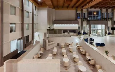 Coworking and dining space at Wyndham DFW Airport.