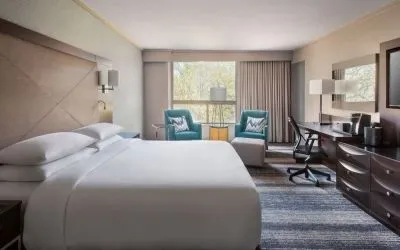 King bed at Boston Marriott Burlington.