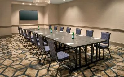 Meeting room at Boston Marriott Burlington.
