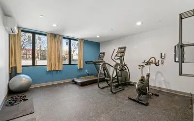 Fitness center at Holiday Inn Express & Suites Bronx.