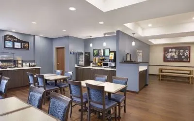 Restaurant area at Days Inn & Suites By Wyndham Lindsay.