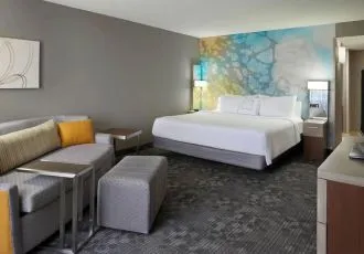 Hotel Courtyard By Marriott Toronto Airport image