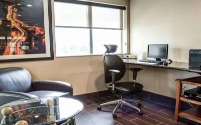 Business center available at Comfort Suites Lombard - Addison.