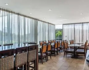 Dining area perfect for coworking at Best Western Braintree.