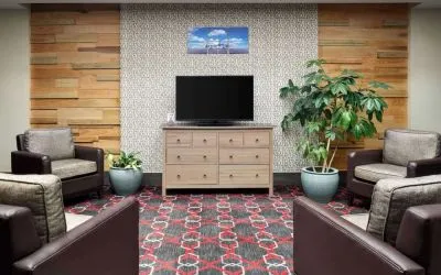 Lobby and coworking lounge at Wyndham Garden Pittsburgh Airport.