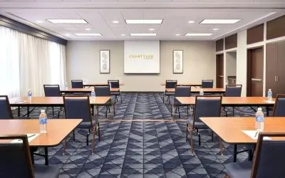 Conference room at Courtyard By Marriott Waterloo St. Jacobs.