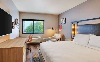 Day use room with work desk at Four Points By Sheraton Salt Lake City Airport.