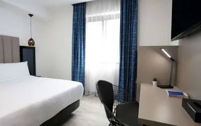 Day use room with natural light at Spark By Hilton Luton.