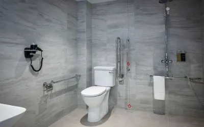 Guest bathroom at Spark By Hilton Luton.