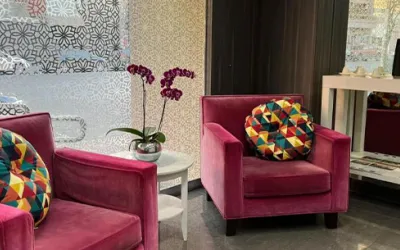 Ian Hotel