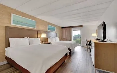 Bright and spacious day use twin room with work desk at Holiday Inn Peterborough-Waterfront.