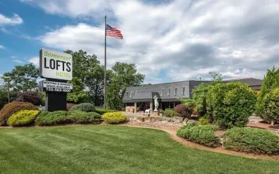 Hotel garden at Amwell Suites Somerset Bridgewater.