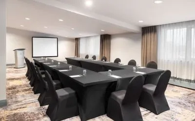 Professional meeting room at Holiday Inn Toronto Airport East.