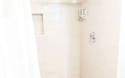 Guest bathroom with shower at Hotel Current.