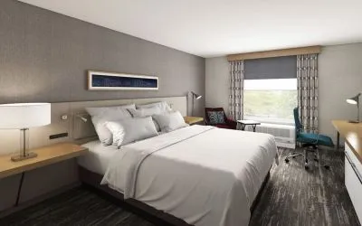 Day use room with natural light at Hilton Garden Inn Queens/JFK Airport.