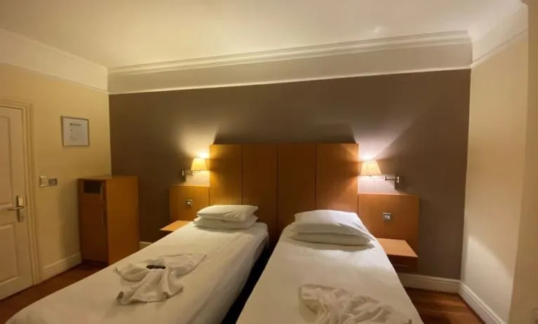 Day use twin room at Buckingham Hotel.