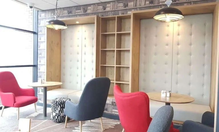 Lounge sitting at ibis Leicester City.